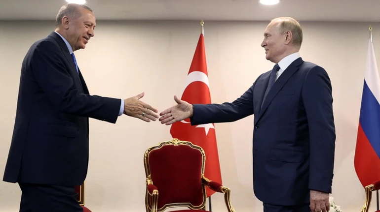 Байрактары для Путина: что означает сенсационное заявление Эрдогана о переговорах с РФ