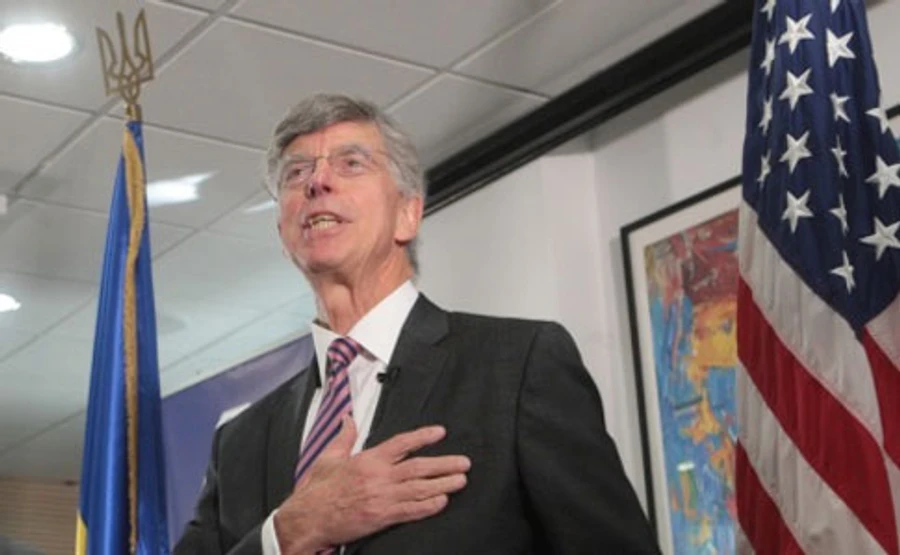 В США снова похвалили Зеленского и вступились за Порошенко