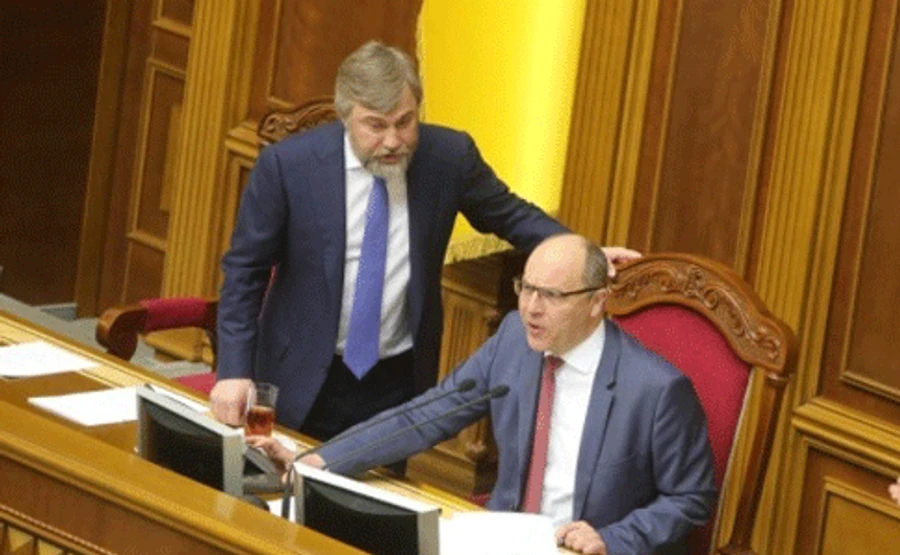 Відійди від мене, нечисть!: Парубій виганяв Новинського з президії