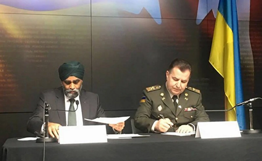 Полторак у Канаді домовляється про зброю для України