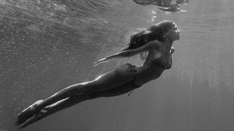 Испытание красотой. Киноклассик Паоло Соррентино исследует любимую тему в фильме Партенопа