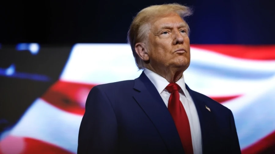 Трамп попередив американців, що у торговій війні вони можуть відчути біль