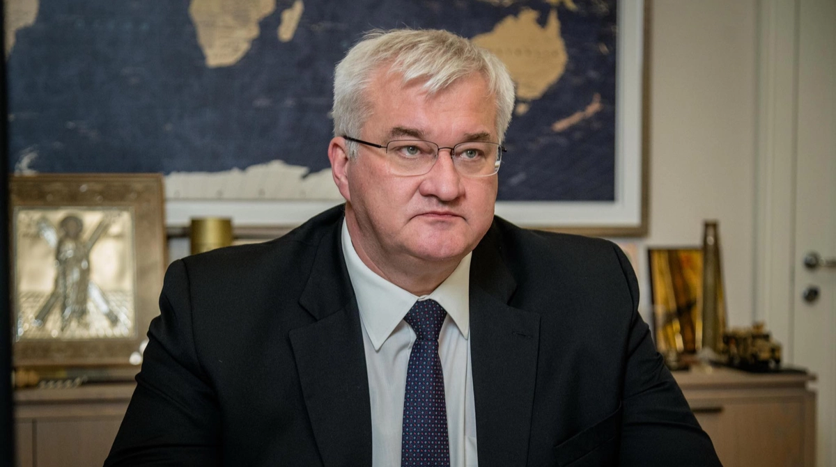 Ukraine's foreign minister urges partners to move from "as long as it takes" support to another approach