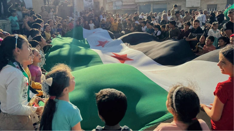 Саудиты будут восстанавливать сирийскую авиацию и мобильные сети