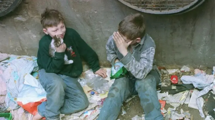 Authorities deepening poverty: intelligence agency reports rise in number of homeless children in Russia