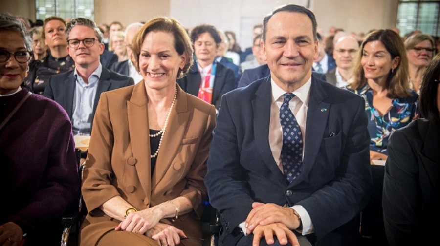 American journalist and historian calls for arms for Ukraine at the awarding of Peace Prize in Germany