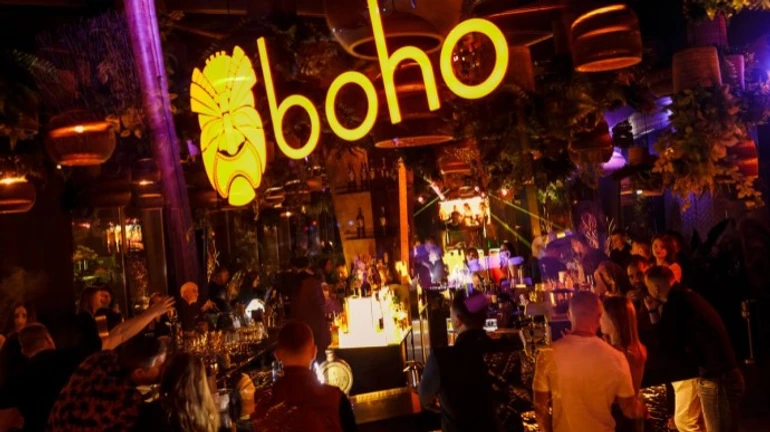 В полиции говорят, что бессильны перед ресторанами, которые нарушают комендантский час