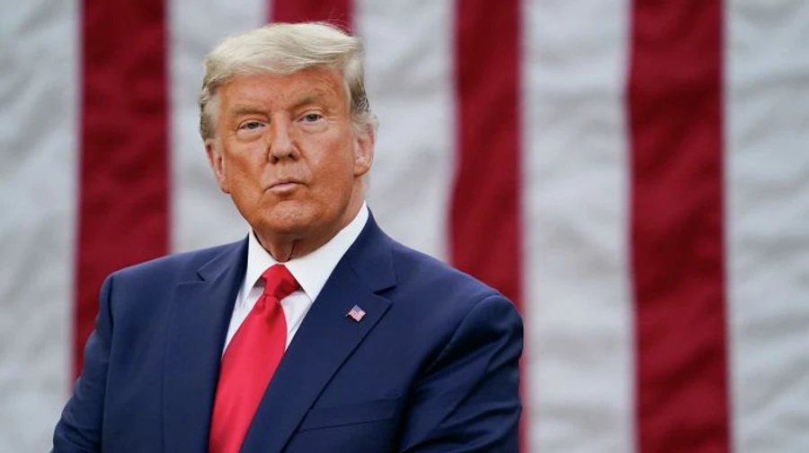 Трамп прибыл в Нью-Йорк на предъявление обвинения – СМИ