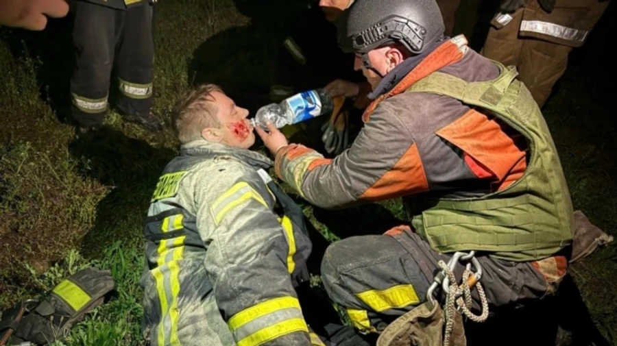 Зеленский отменил часть программы визита в ЮАР: Россия продолжает убивать