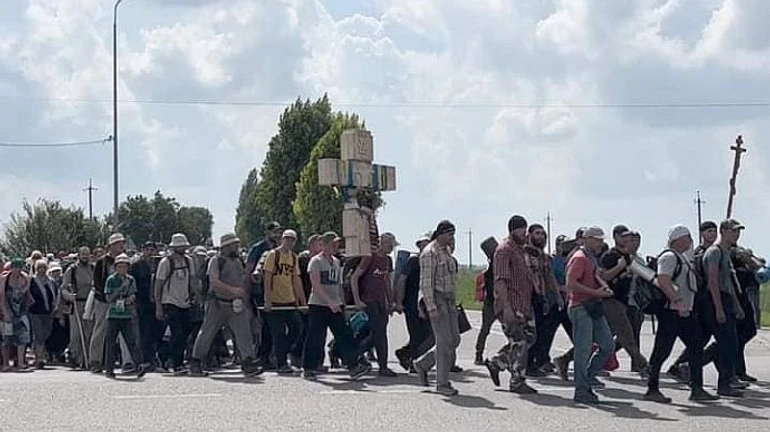 Через Тернопільщину йде 5 тисяч вірян УПЦ МП, ігноруючи заборону – поліція