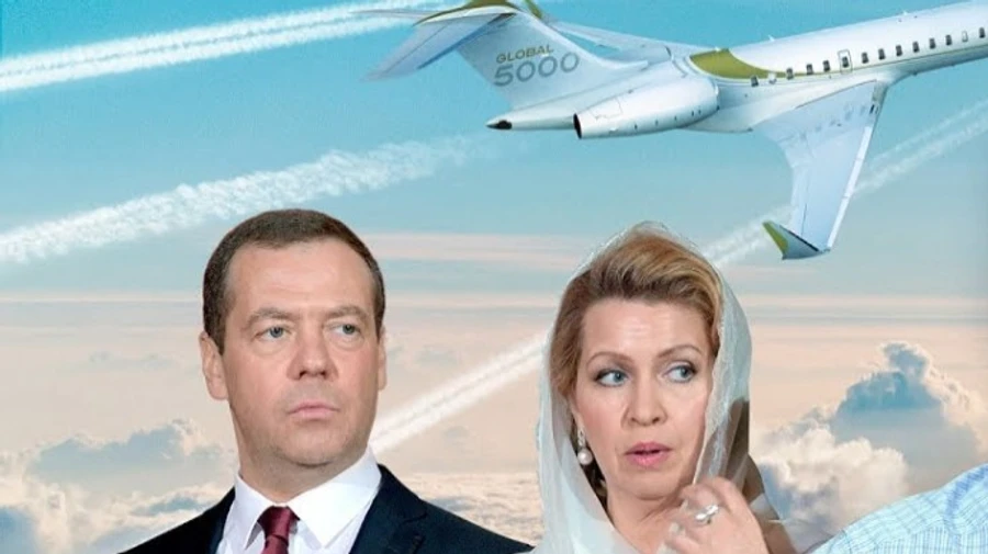 Літак дружини Медведєва повертається з Дубая до Москви