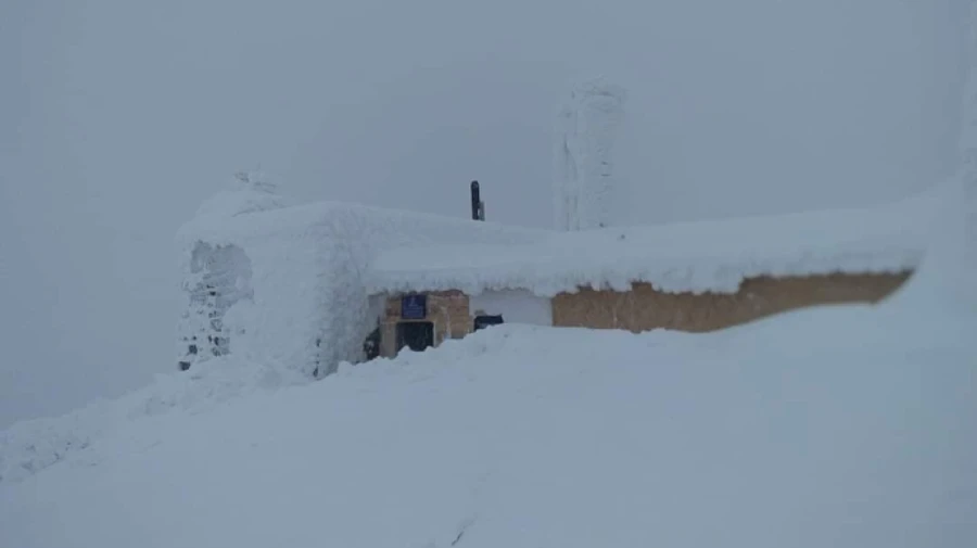 Спасатели заявляют о высокой снеголавинной опасности в Карпатах