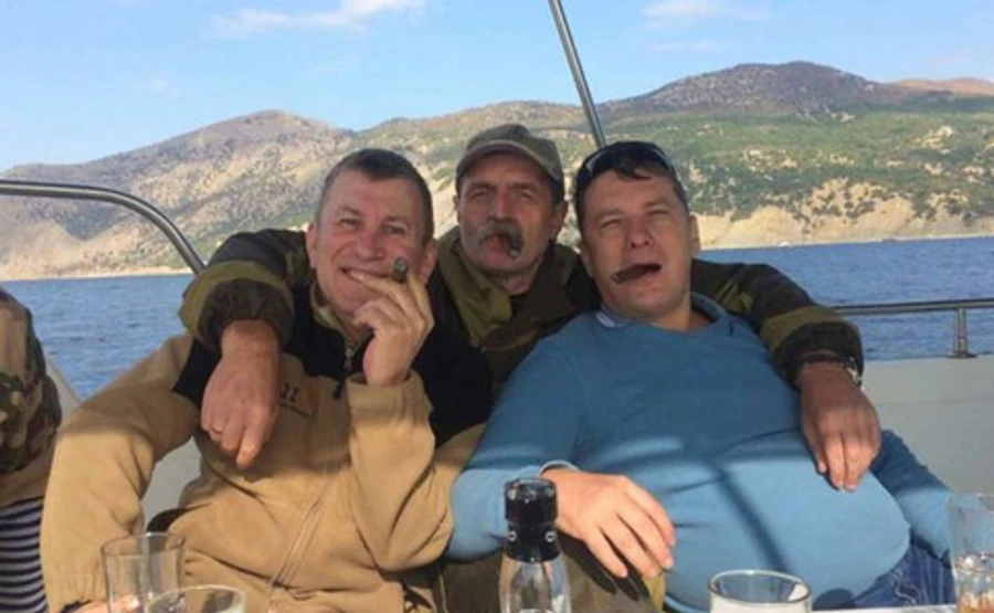 Підозрюваний у справі MH17 не боїться суду, розкішно живе в РФ і відпочиває у Криму