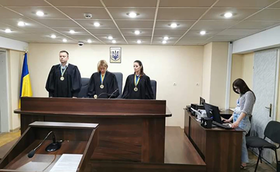 На округе, где представитель ЕС выиграл у слуги народа, пересчитают голоса