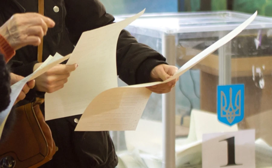 МВС: Агітаційна продукція більшості кандидатів у президенти незаконна