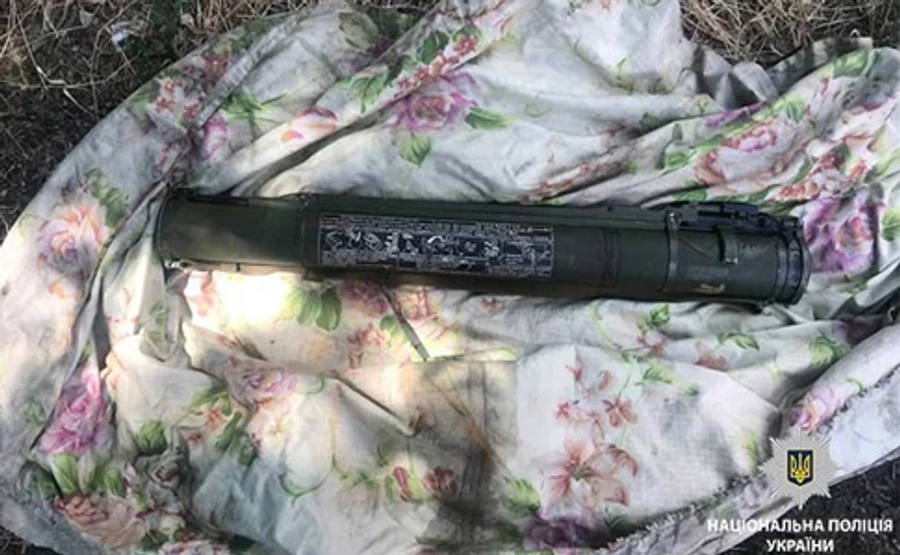 По Днепру гулял мужчина с замотанным в простыню гранатометом