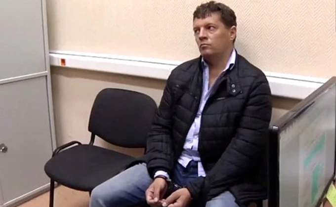 В сеть выложили видео задержания в РФ журналиста Укринформа