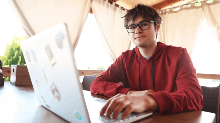 Як школяр з Миколаєва створює додаток проти залежності від соцмереж