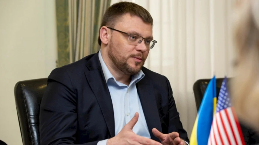 Справа про земельну аферу в Києві: Комарницький намагається втекти з України