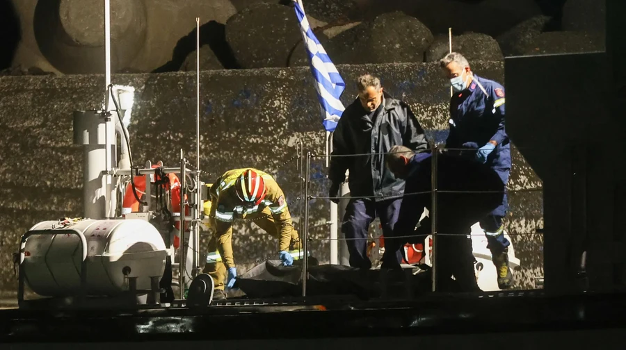 Біля берегів Греції затонув човен з мігрантами: 17 загиблих, двох вдалося врятувати