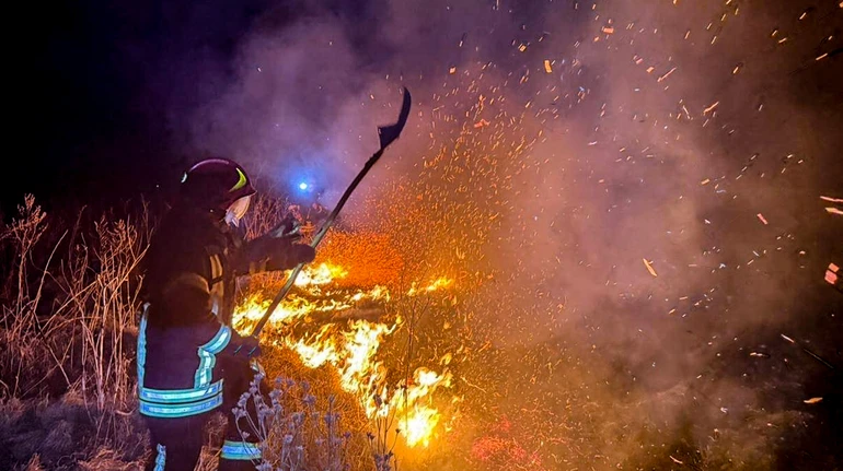 У лікарні Львова в один день померли троє людей, які отримали опіки через спалювання сухостою