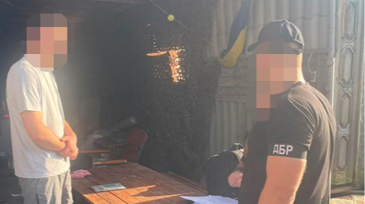 Хотів продати 6 тонн вибухівки – ДБР заявило про затримання військового