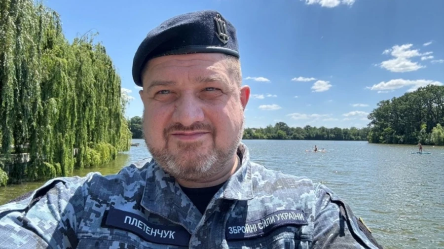 Russians storming Nestryha Island, Kherson Oblast, after a pause