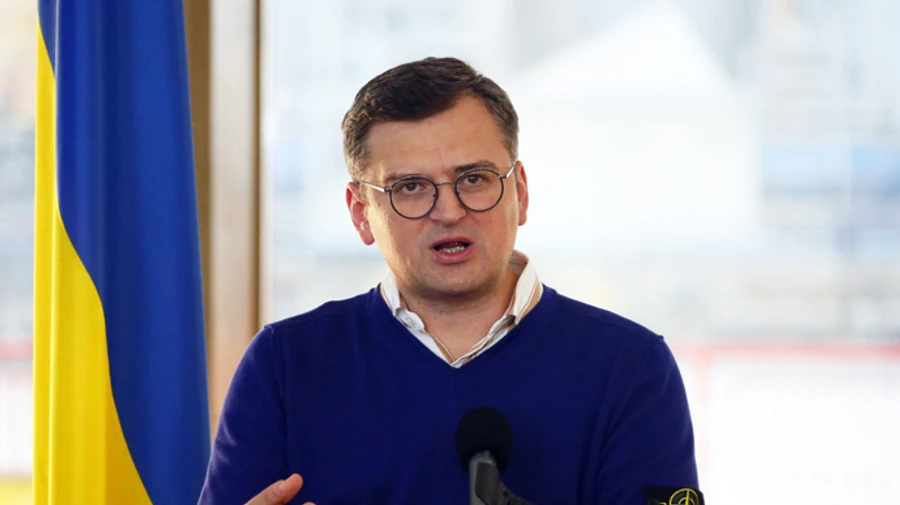 Ukraine's Foreign Minister calls on EU to urgently expand ways for grain exports from Ukraine