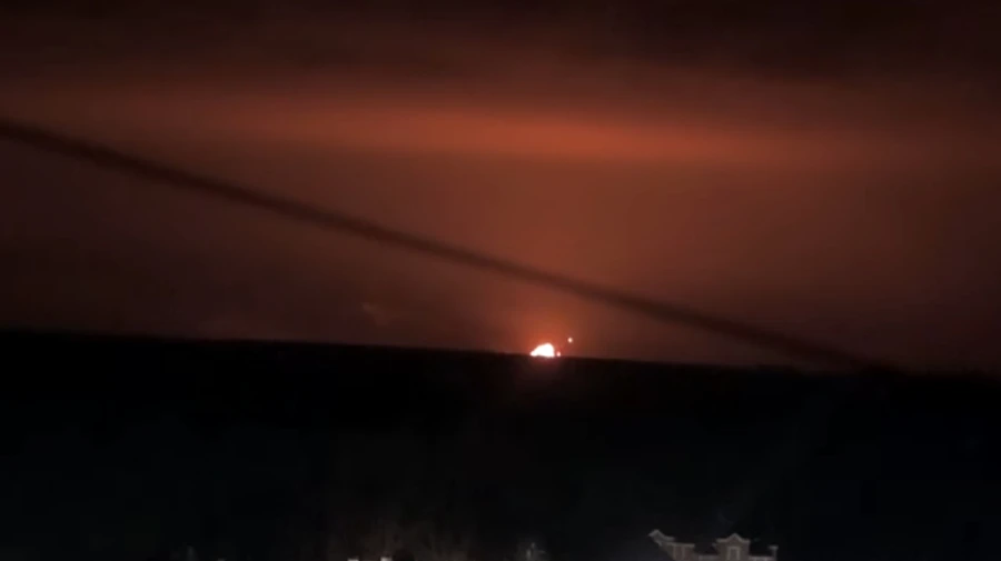 Над Киевом сбили вражеский самолет, еще один уничтожен в бою – Залужный