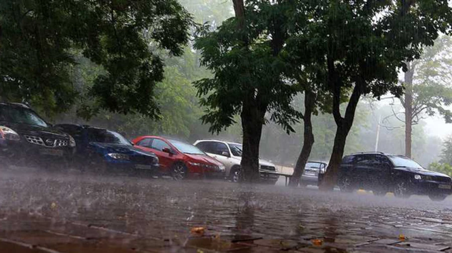 Синоптики предупреждают о грозах