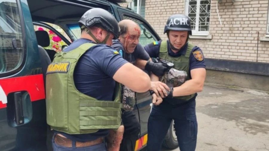 РФ атаковала из артиллерии Никополь: двое погибших и раненые, повреждена ЛЭП