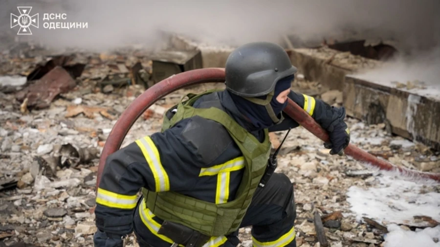 Russians launch missile attack on Odesa, injuring woman – photo, video