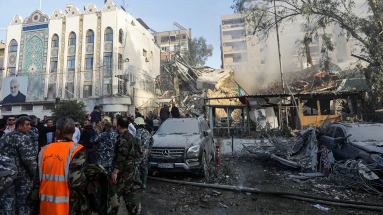 СМИ: Израиль разбомбил консульство Ирана в Сирии, убив иранского командира