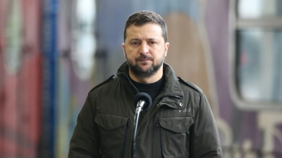 Zelenskyy orders rapid building of fortifications on all major fronts