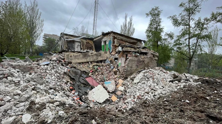 Росіяни обстріляли 11 областей: випустили кілька сотень снарядів, пошкоджені понад 100 будинків