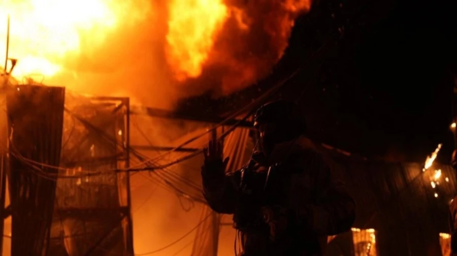 У ДСНС показали наслідки ворожого удару балістикою по Києву