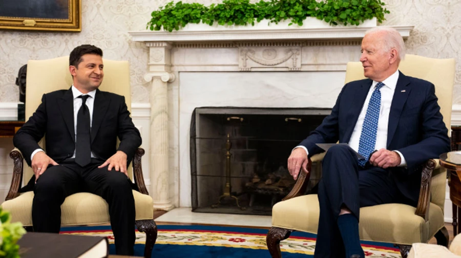 Зеленский обсудил с Байденом антивоенную коалицию