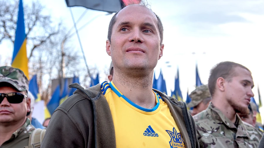 Міноборони запрошує Бутусова на співбесіду і обіцяє провести лікнеп