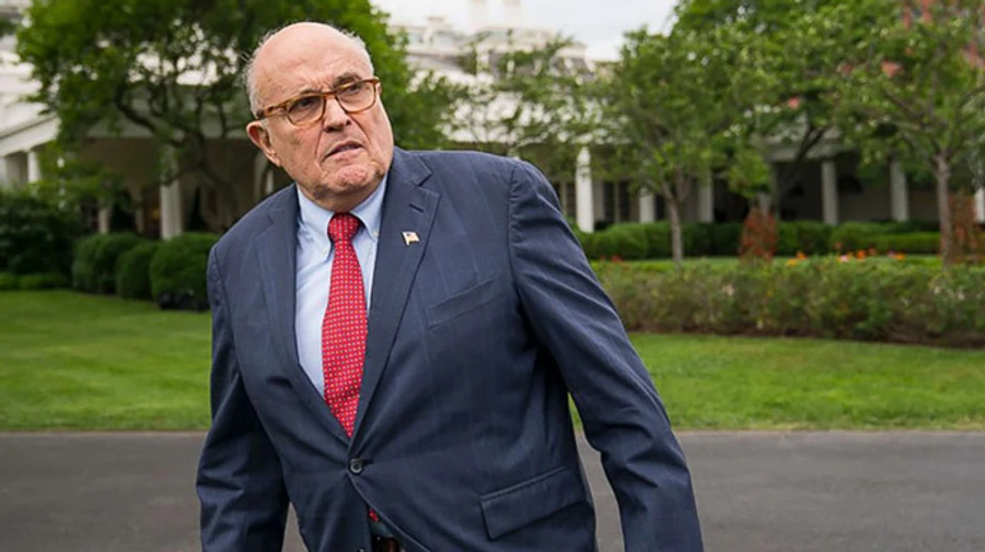 Адвокат Трампа Джулиани подхватил коронавирус