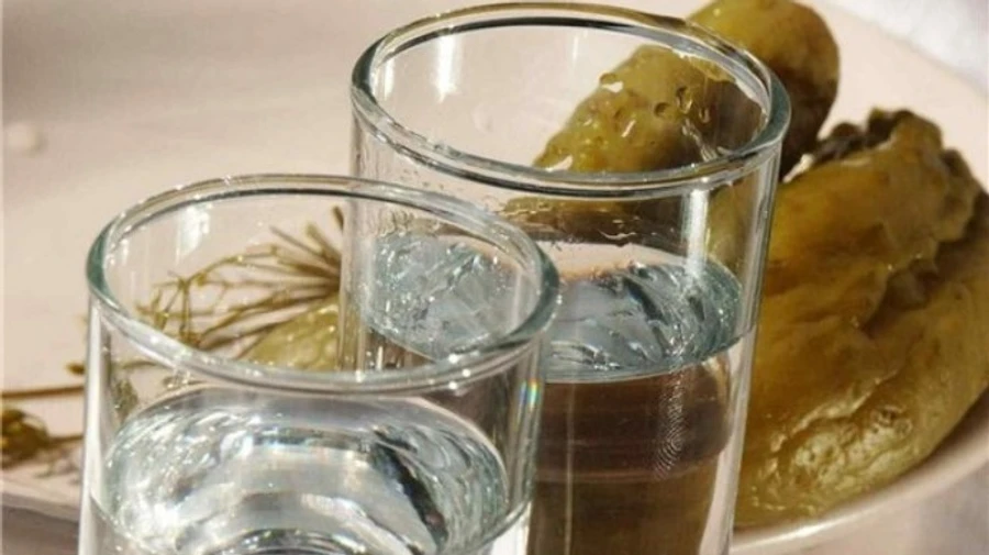 Кандидат угощал избирателей водкой в Черкасской области