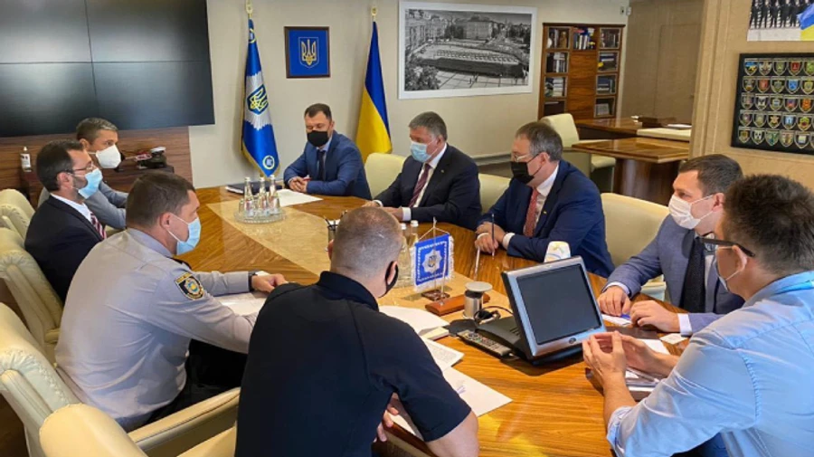 Аваков: Всі паломники, які прибули до заборони на в'їзд, пройдуть тести на COVID-19