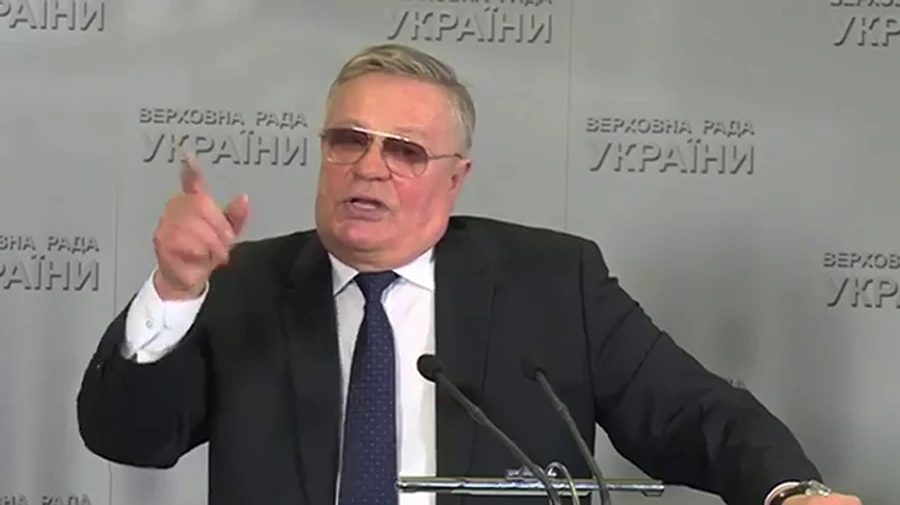 Нардепы снова обратились в КС по поводу закона о земле