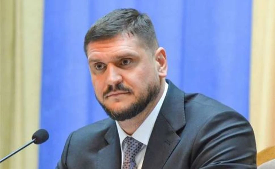 Миколаївська облрада відклала питання відсторонення губернатора Савченка