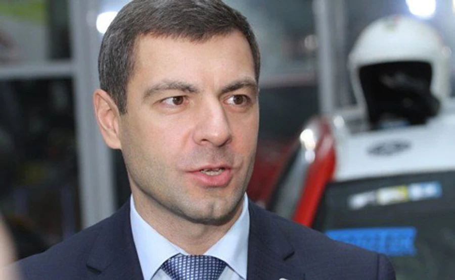 В екс-заступника глави АП знайшли мільйон доларів готівки