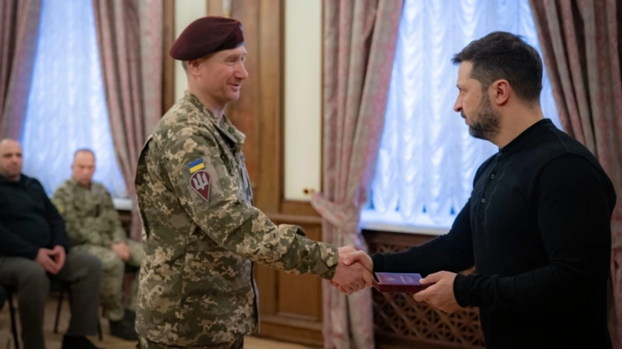 Зеленський відзначив орденами бійців ССО і ДШВ, які взяли в полон перших солдатів КНДР