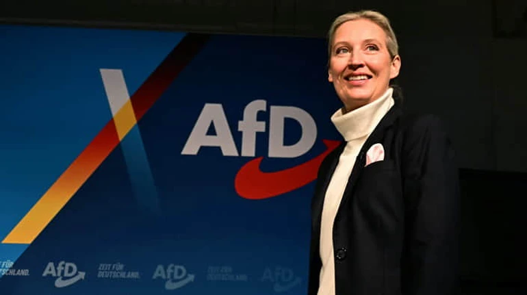 Матір, лесбійка та подруга Путіна: усе про лідерку німецьких ультраправих Алісу Вайдель