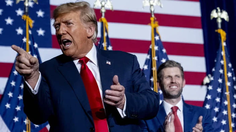 Хто змусив Трампа дати зброю Україні? Розповідаємо про причини змін в еліті республіканців