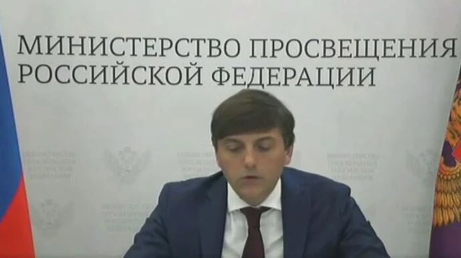Россияне собираются учить детей оккупированного Донбасса классическому украинскому языку