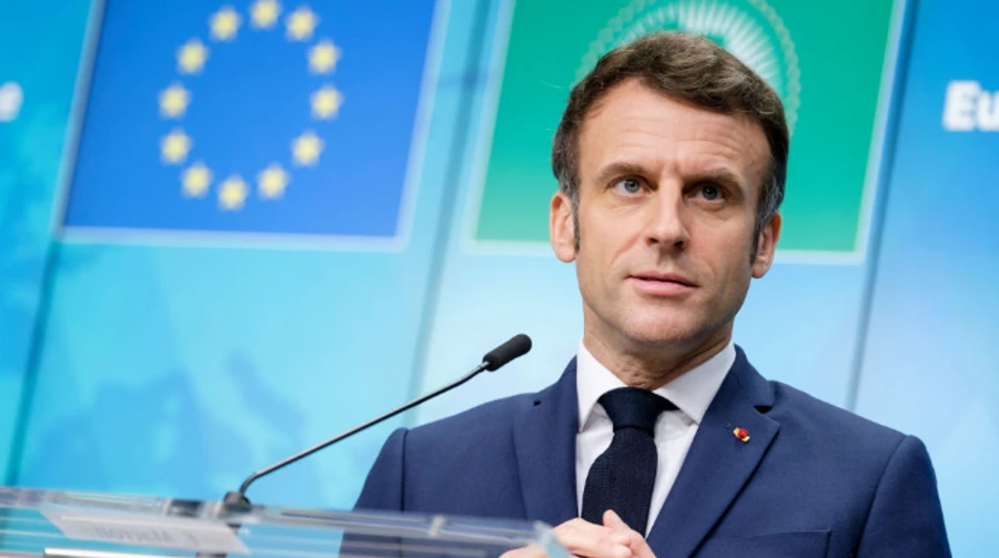 Макрон пообіцяв Україні 300 млн євро та військову техніку