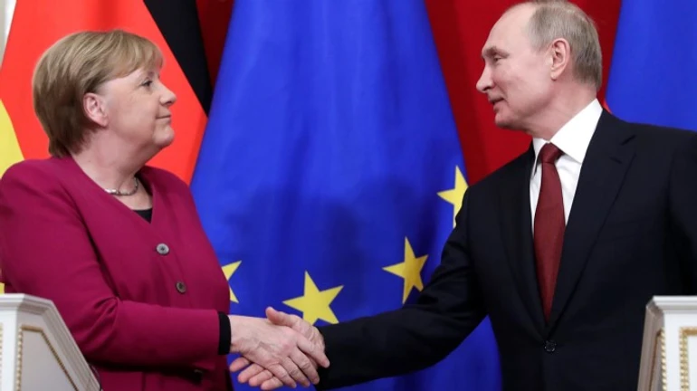 Меркель закликала до прямого контакту ЄС з Путіним